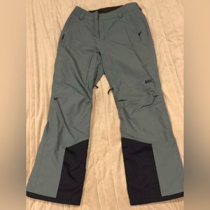 Women’s size M snow pants / ski pants